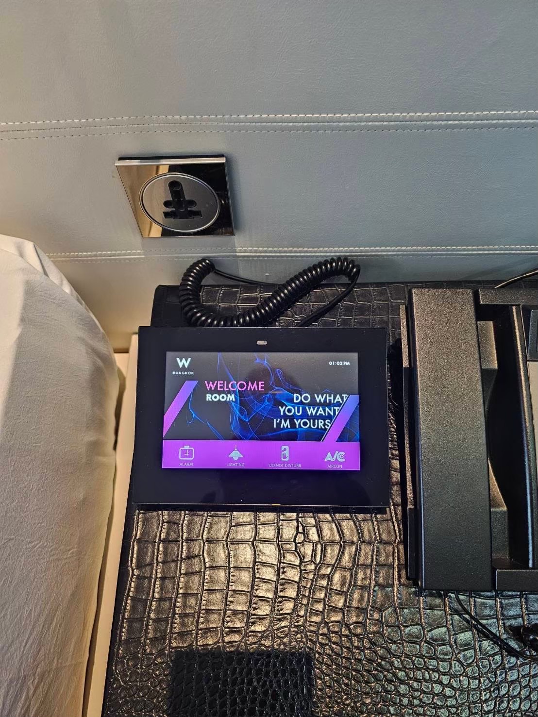 lcdbedside-wbangkok-c